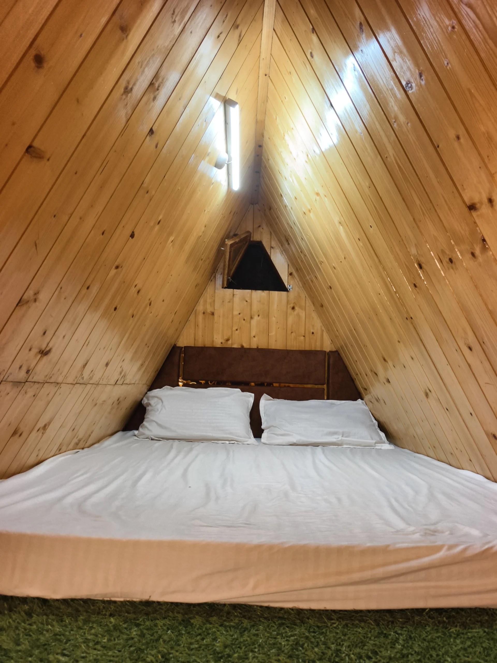 Alternative bedroom perspective view