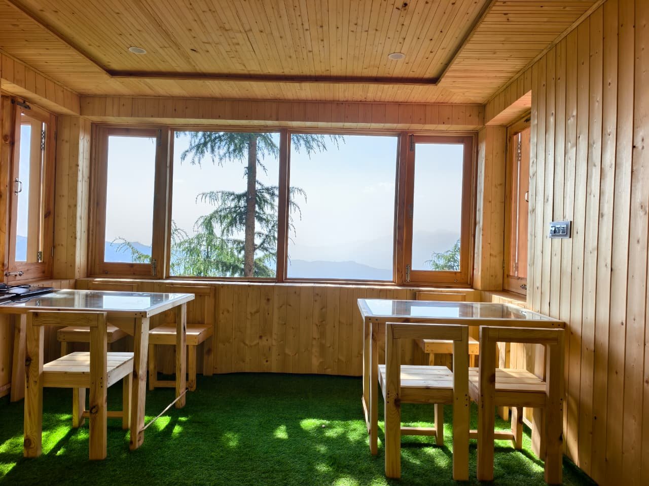 Day view restaurant setup